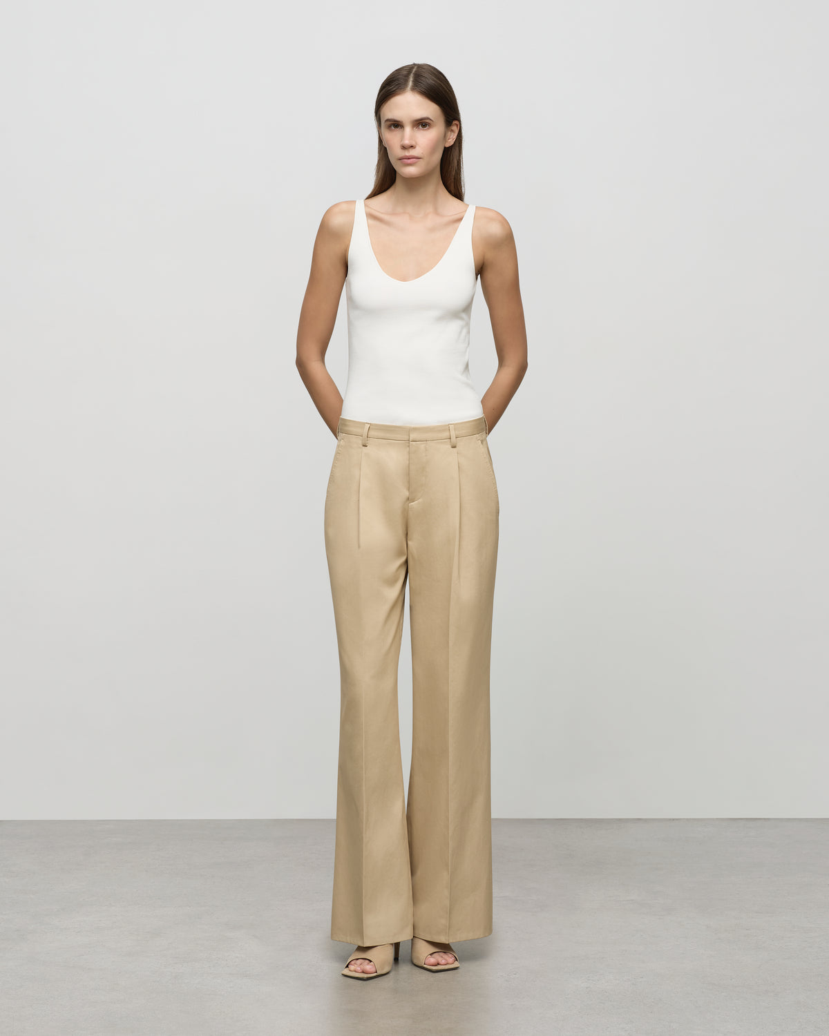 Paloma Chino Trouser in Sandstone