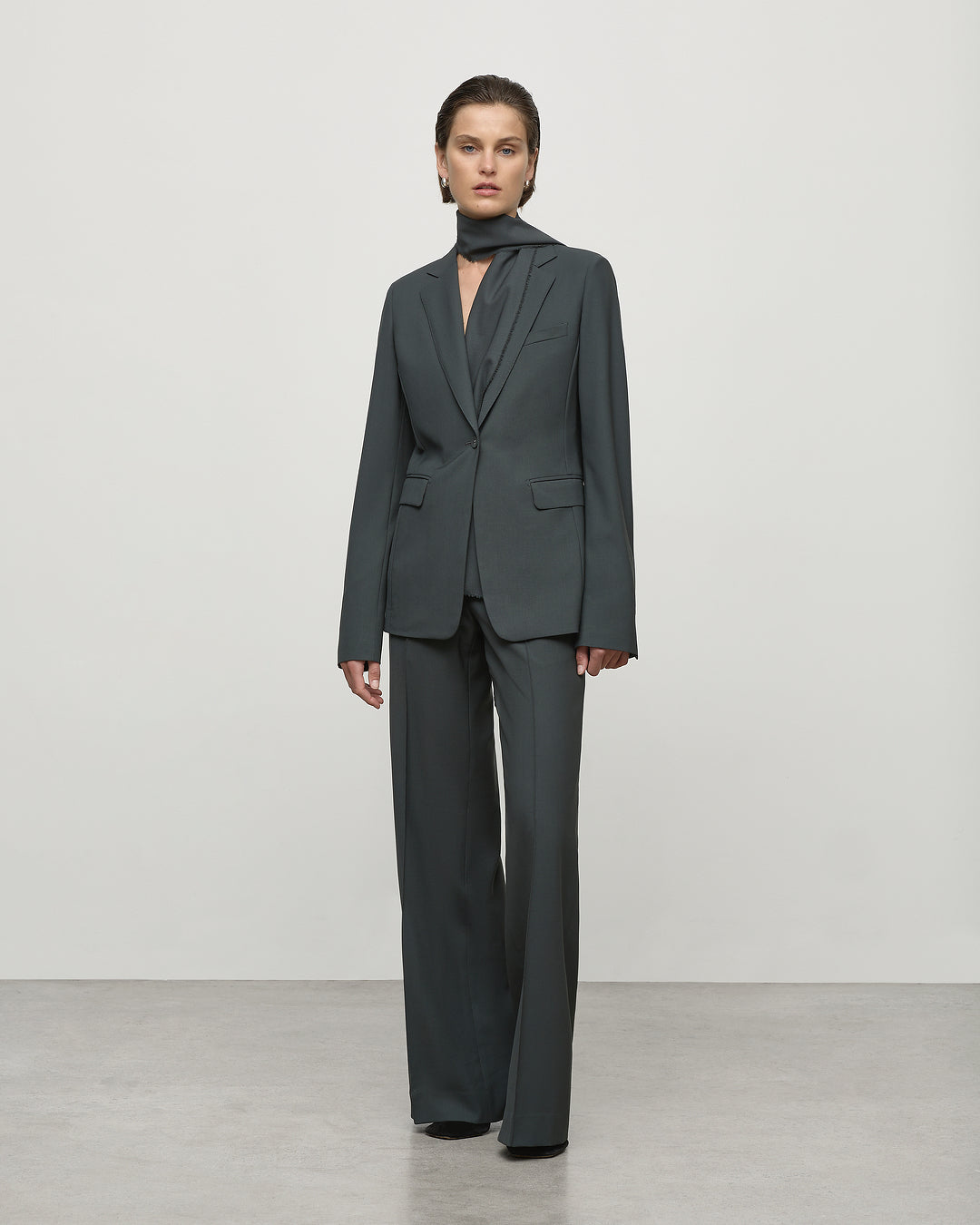 Eleanor Blazer in Olive Leaf