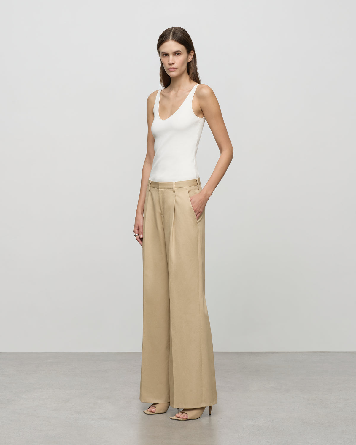 Paloma Chino Trouser in Sandstone